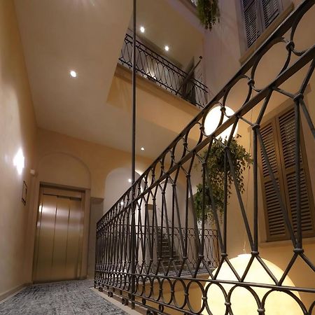 Bergamo Inn 21 エクステリア 写真 Interior of the hotel